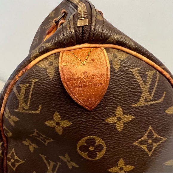Louis Vuitton Monogram Canvas Speedy 30
(Authentic Pre-Owned) Women's VI0930 - Picture 5 of 16
